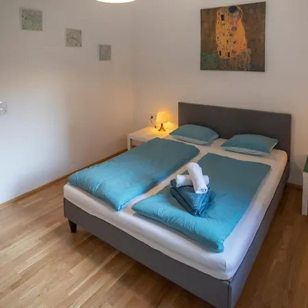 Apartament Urban I No Stairs I 24h Contactless Check-in Innsbruck