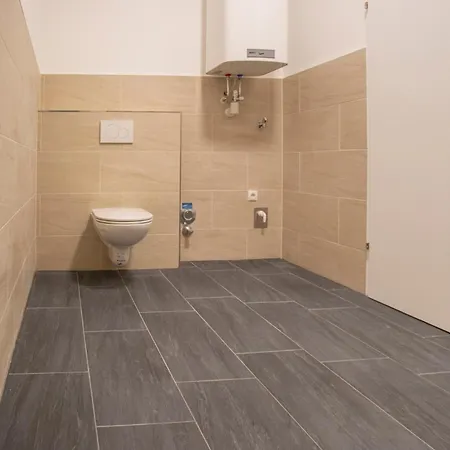 Urban I No Stairs I 24h Contactless Check-in