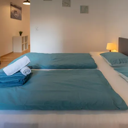 Urban I No Stairs I 24h Contactless Check-in Apartment Innsbruck