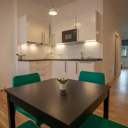 Apartament Urban I No Stairs I 24h Contactless Check-in