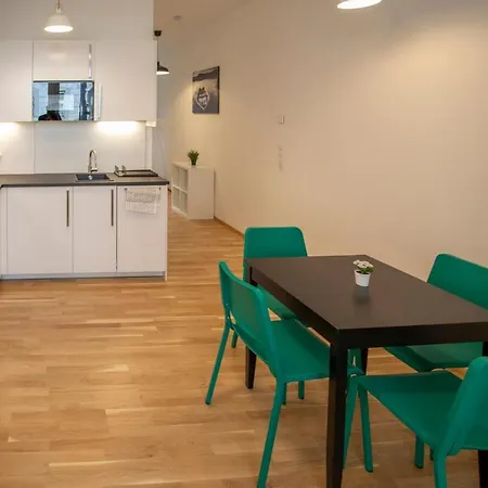 Apartament Urban I No Stairs I 24h Contactless Check-in Innsbruck