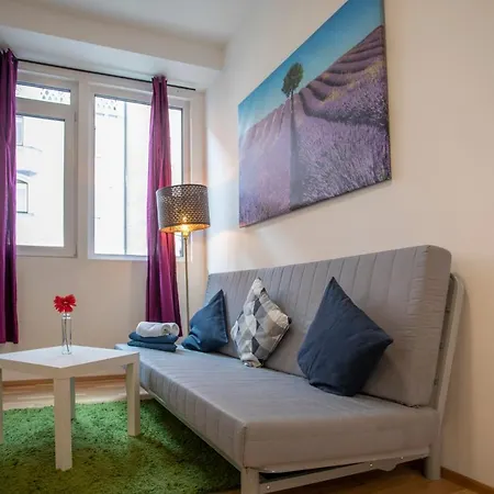 Apartament Urban I No Stairs I 24h Contactless Check-in Innsbruck