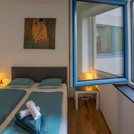 Lovely 1-bedroom In *