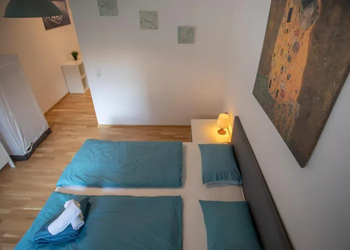 Urban I No Stairs I 24h Contactless Check-in Apartamento *